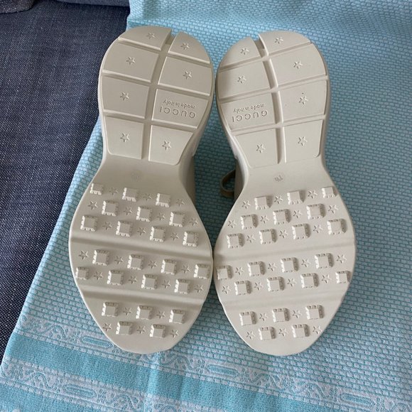 Gucci Rhyton "Hawaii" Sneakers - Picture 3 of 5